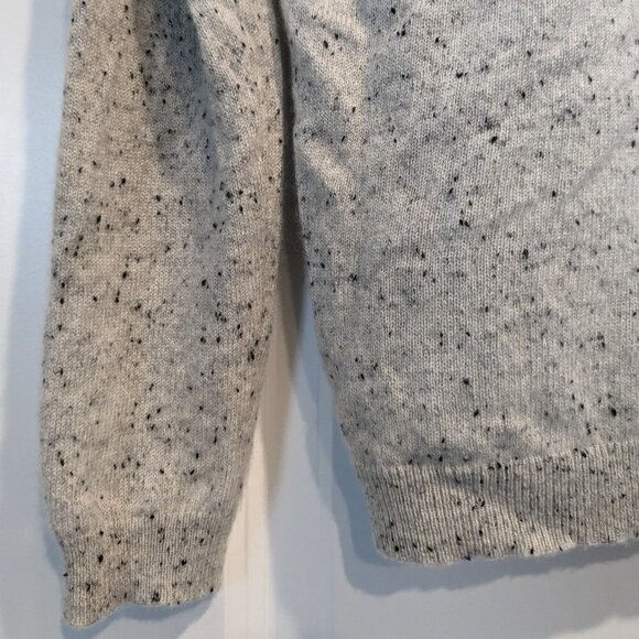 Cashmere Charter Club Luxury Sweater V-Neck Gray Charcoal Long Sleeve SZ Medium - Picture 10 of 13